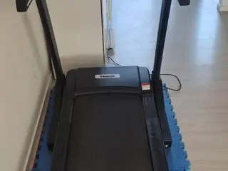 Reebok løbebånd, Jet 300 Series