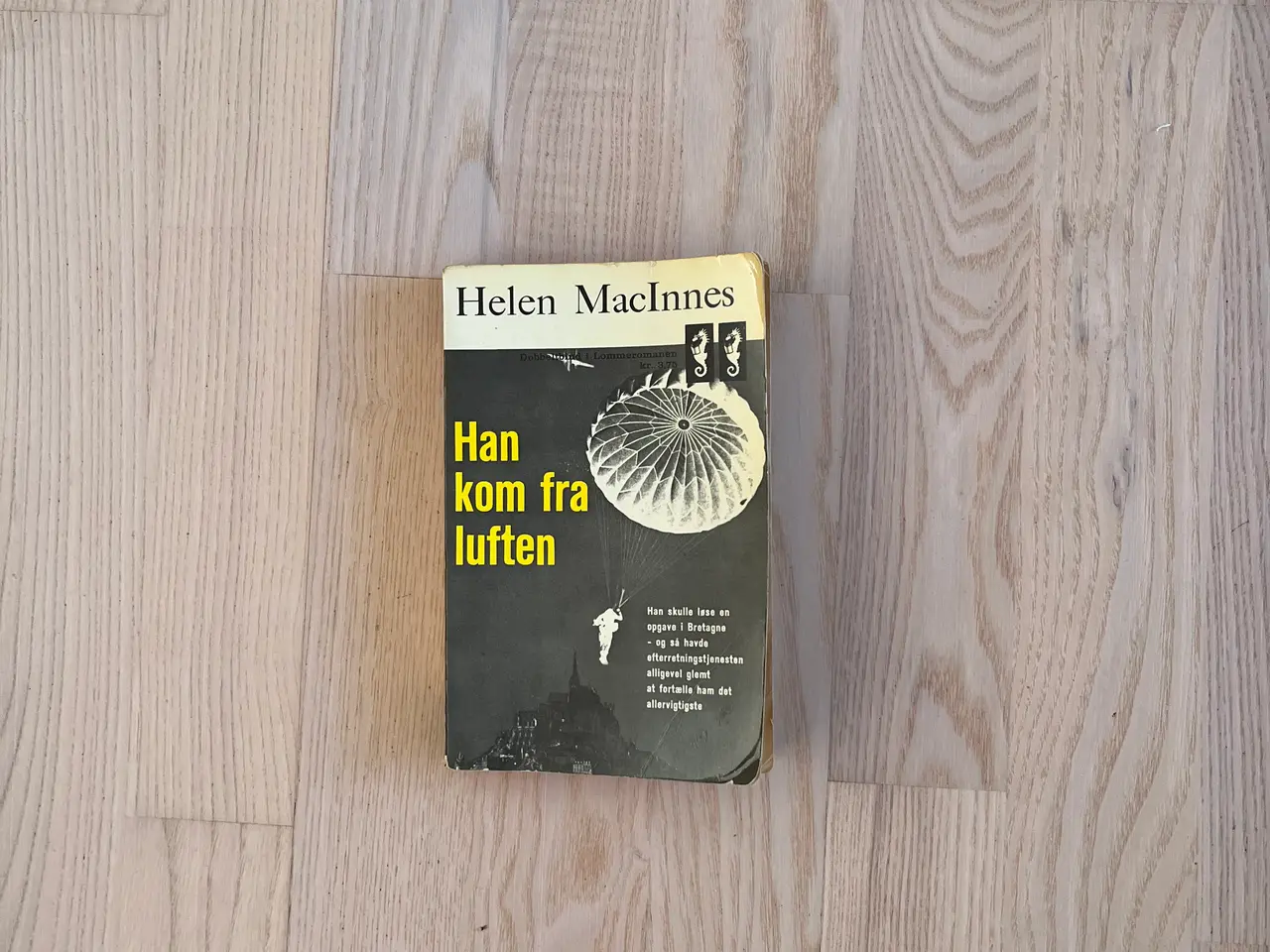 Billede 1 - Han kom fra luften - af Helen MacInnes
