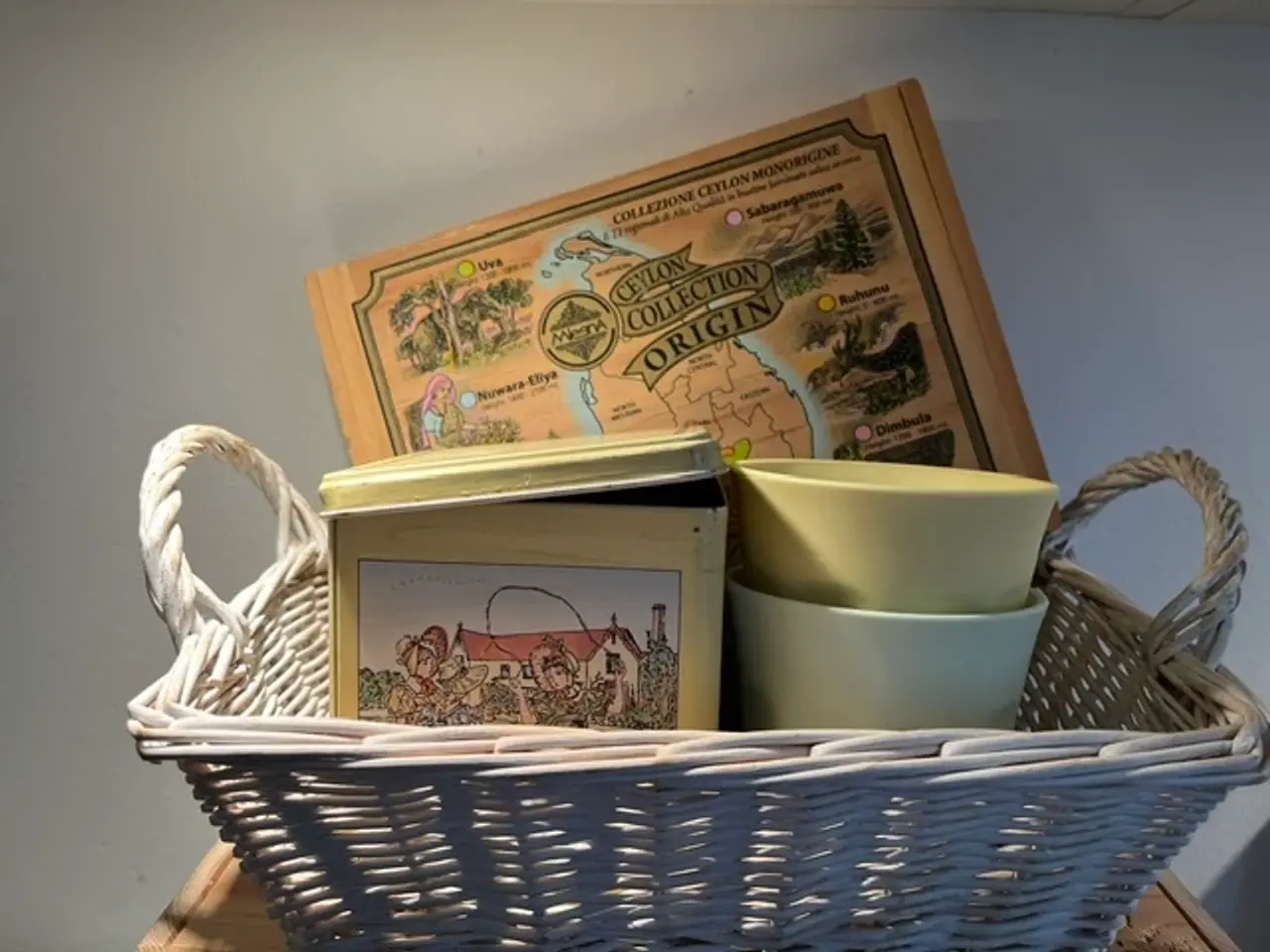 Billede 1 - Nostalgisk Te-gavekurv – Perfekt til out-door