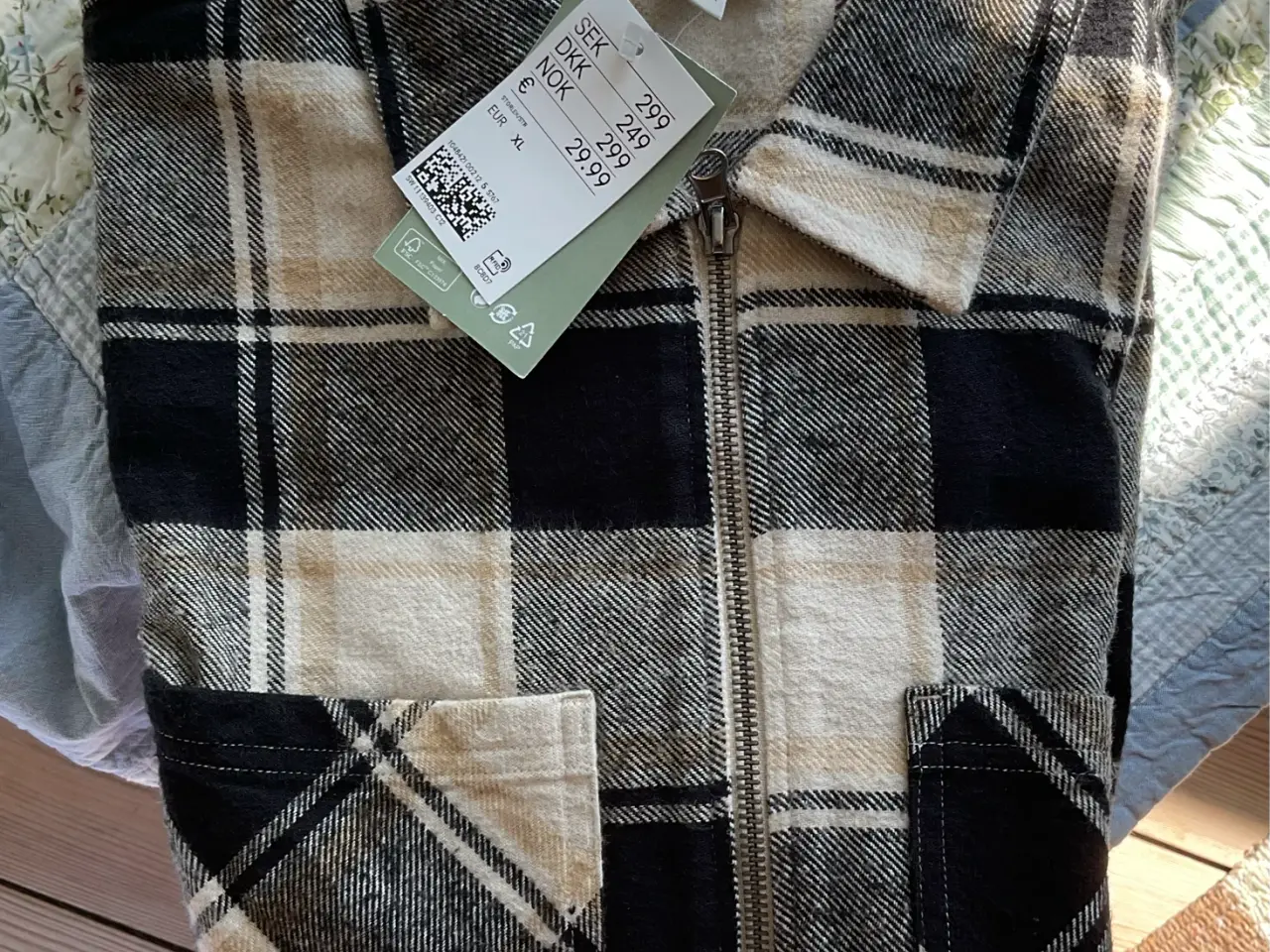 Billede 1 - “Ny” garderobe til ung dreng, mand og herre.