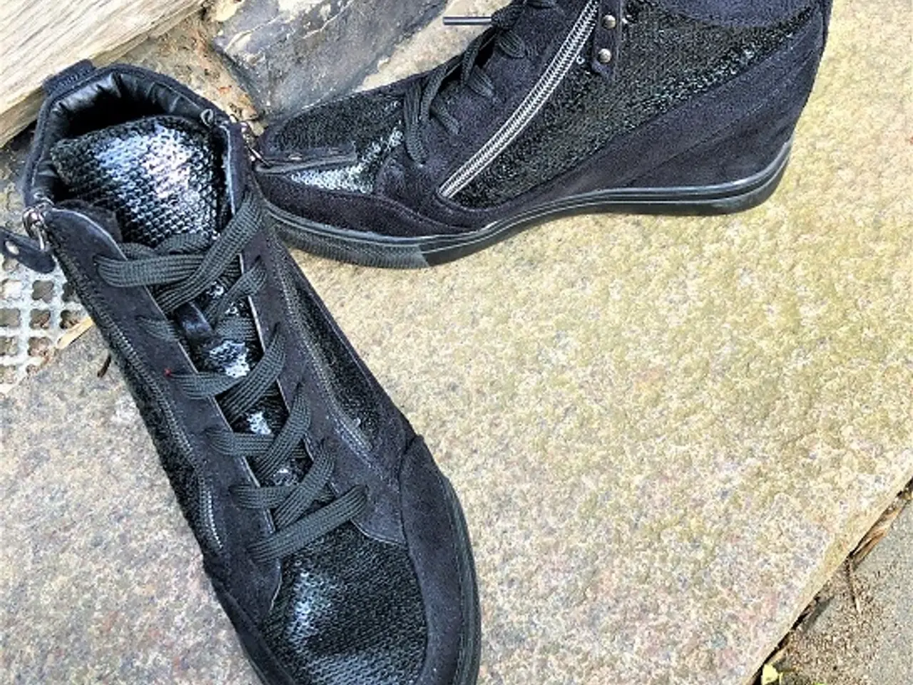 Billede 4 - SNEAKERS med HØJ HÆL - bling og pailletter