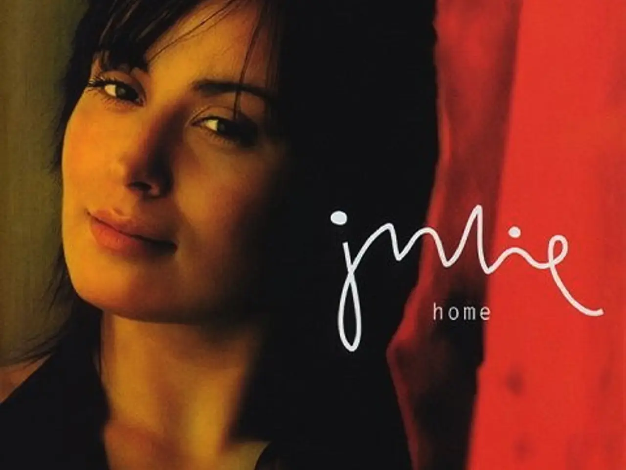 Billede 1 - Julie – Home – CD