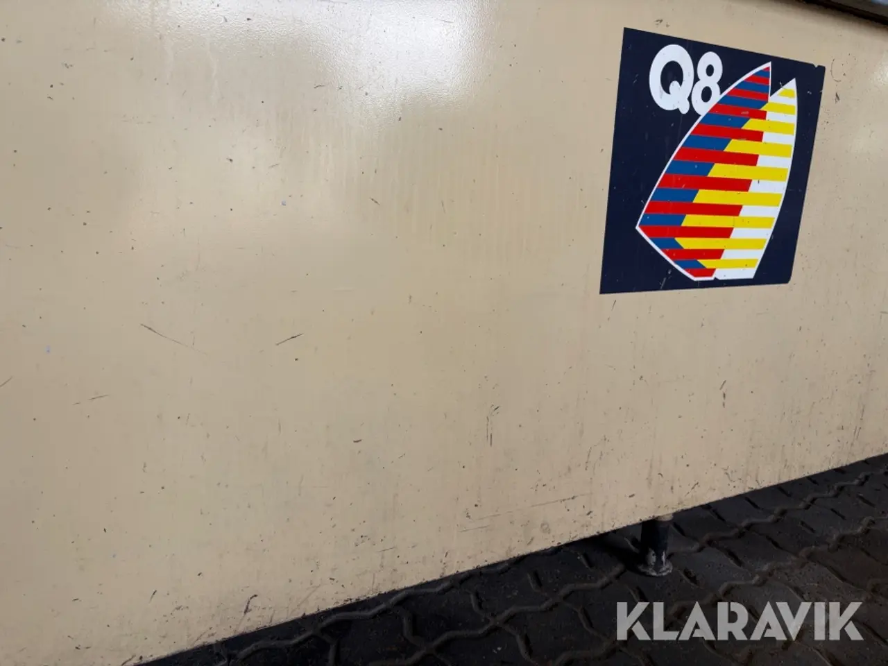 Billede 10 - Arbejdsbord med olietank Eba olietanke Firk beholder er tom
