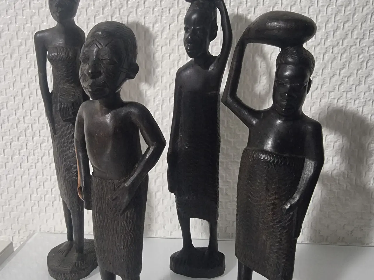 Billede 1 - 4 afrikanske træfigurer