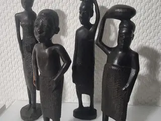 4 afrikanske træfigurer