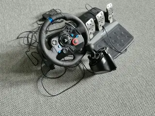 Rat og pedaler + gearstang (Logitech G29)