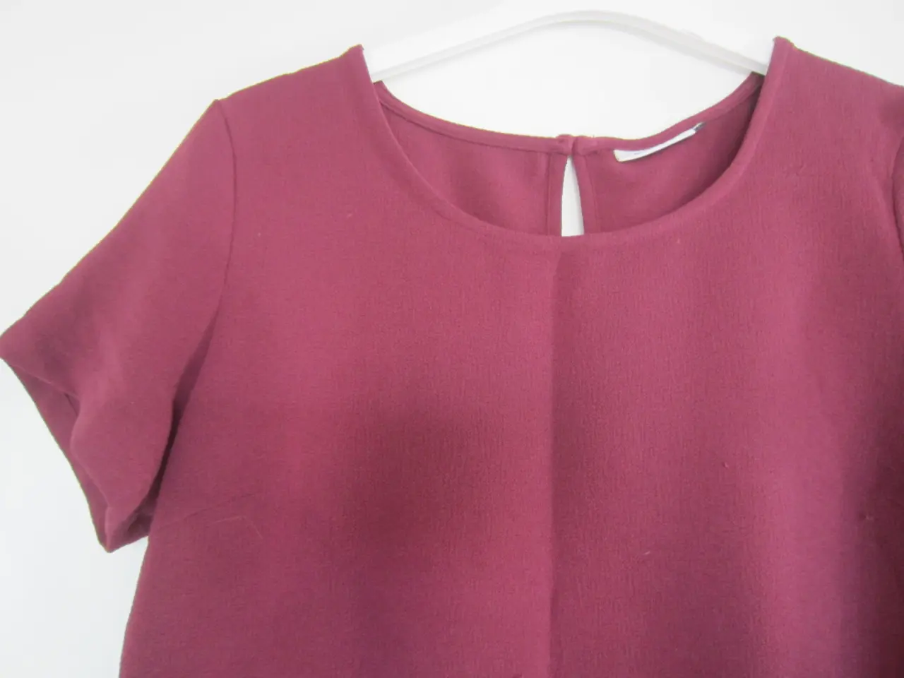 Billede 2 - Fin bordeux bluse i str. 38 fra Only