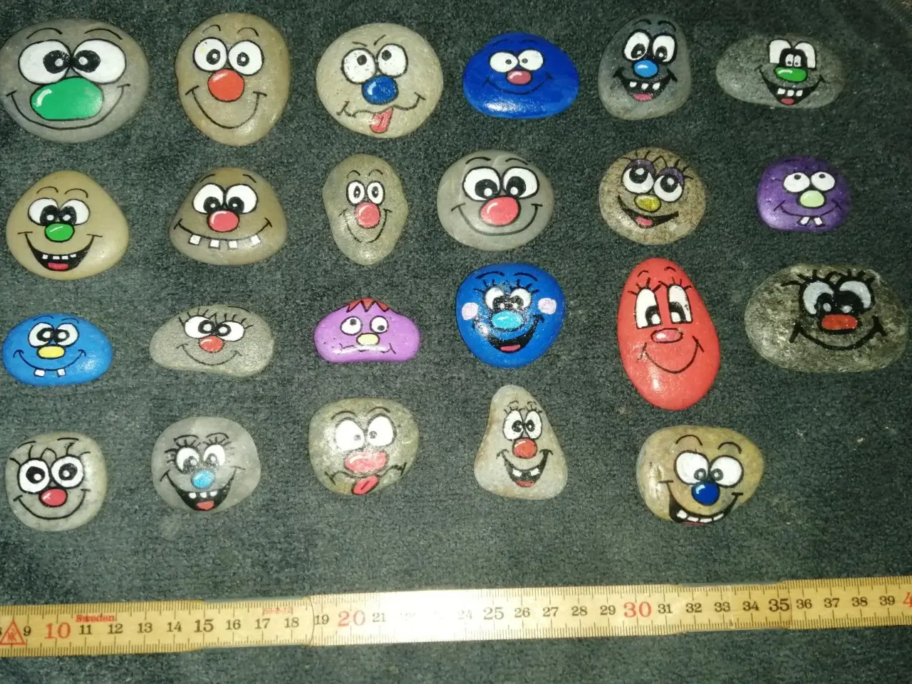 Billede 3 - 23 HÅNDLAVEDE STEN SMILEYS