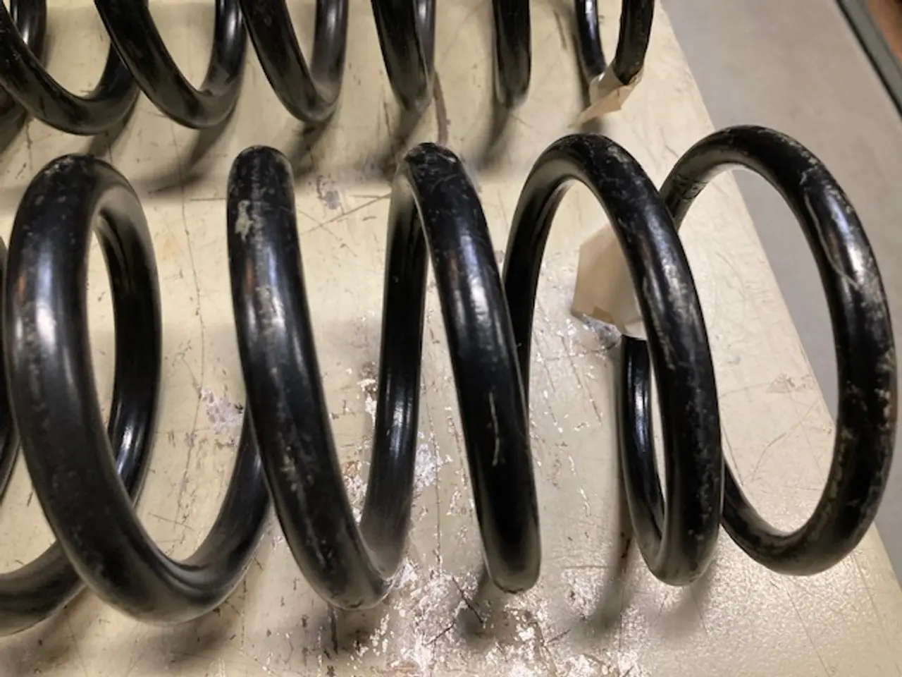 Billede 8 - Audi 100 C1 / C2 spiralfjedre