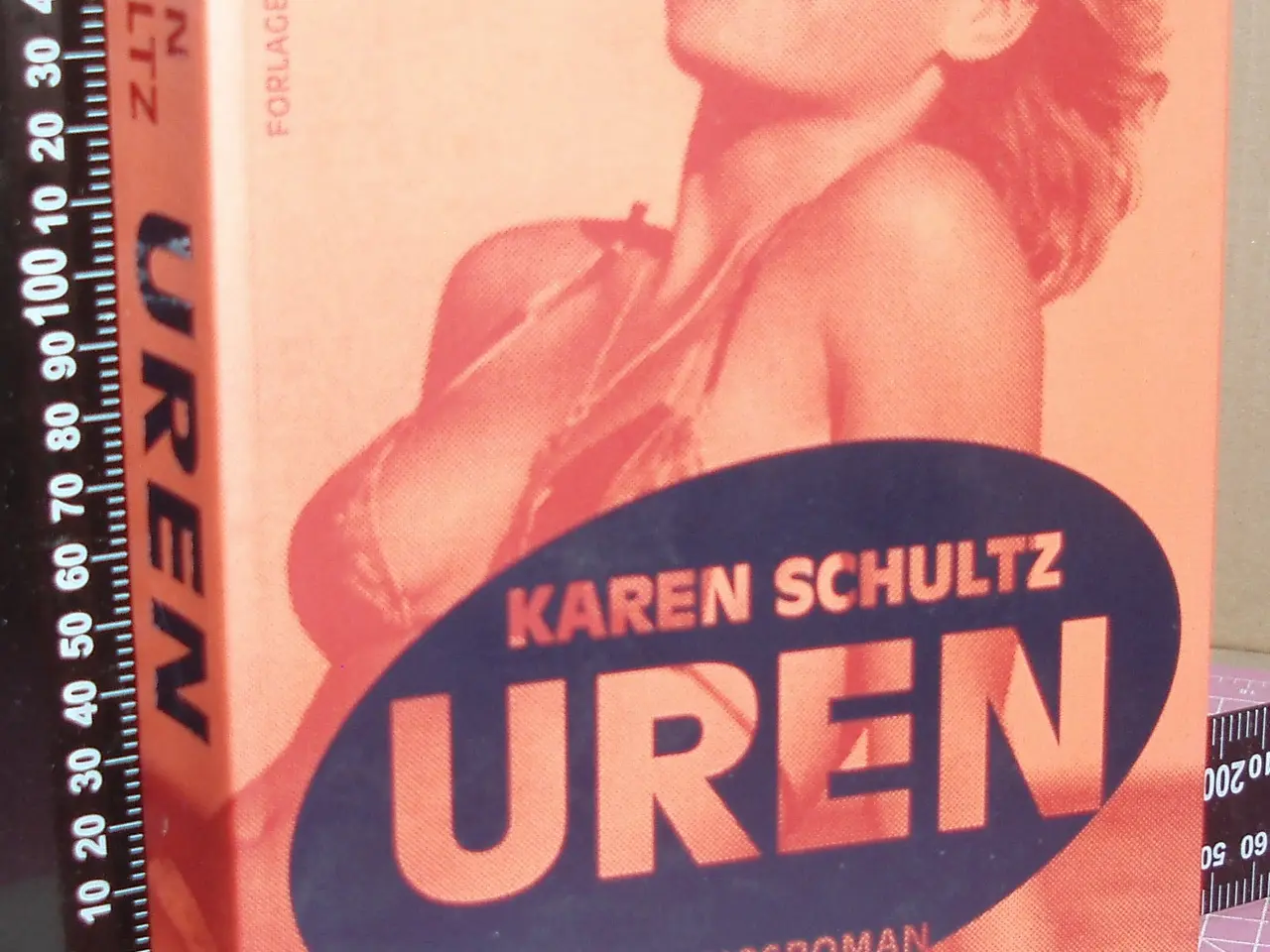 Billede 1 - Karen Schultz - Uren, erindringsroman