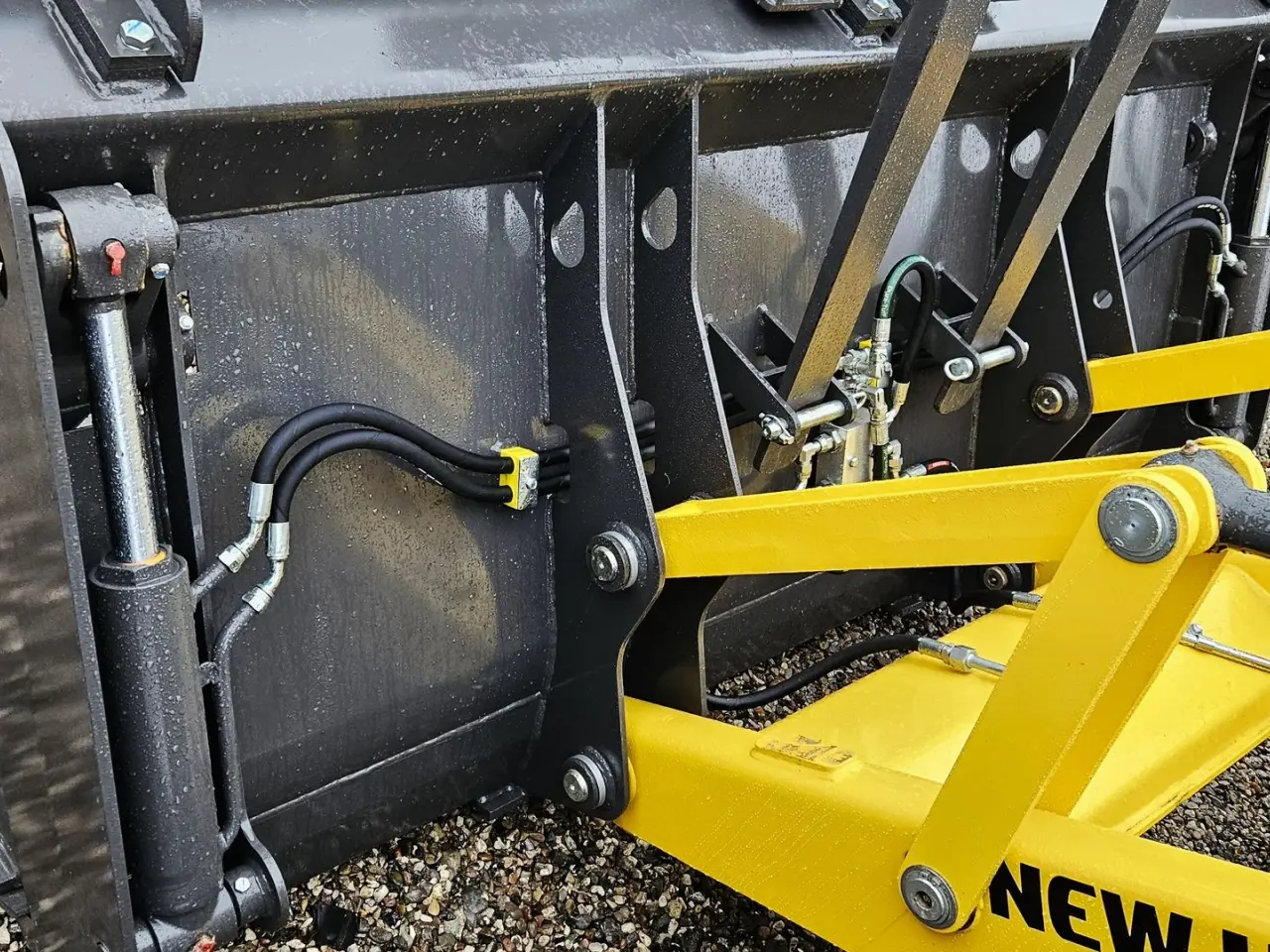 Billede 9 - New Holland B115D / FABRIKSNY - 2025 / Compacttilt & skovlsæt / teleskoparm mv.