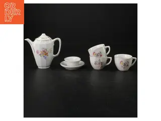 Porcelæn dukkestel (str. Højde af te kande. 11 cm)