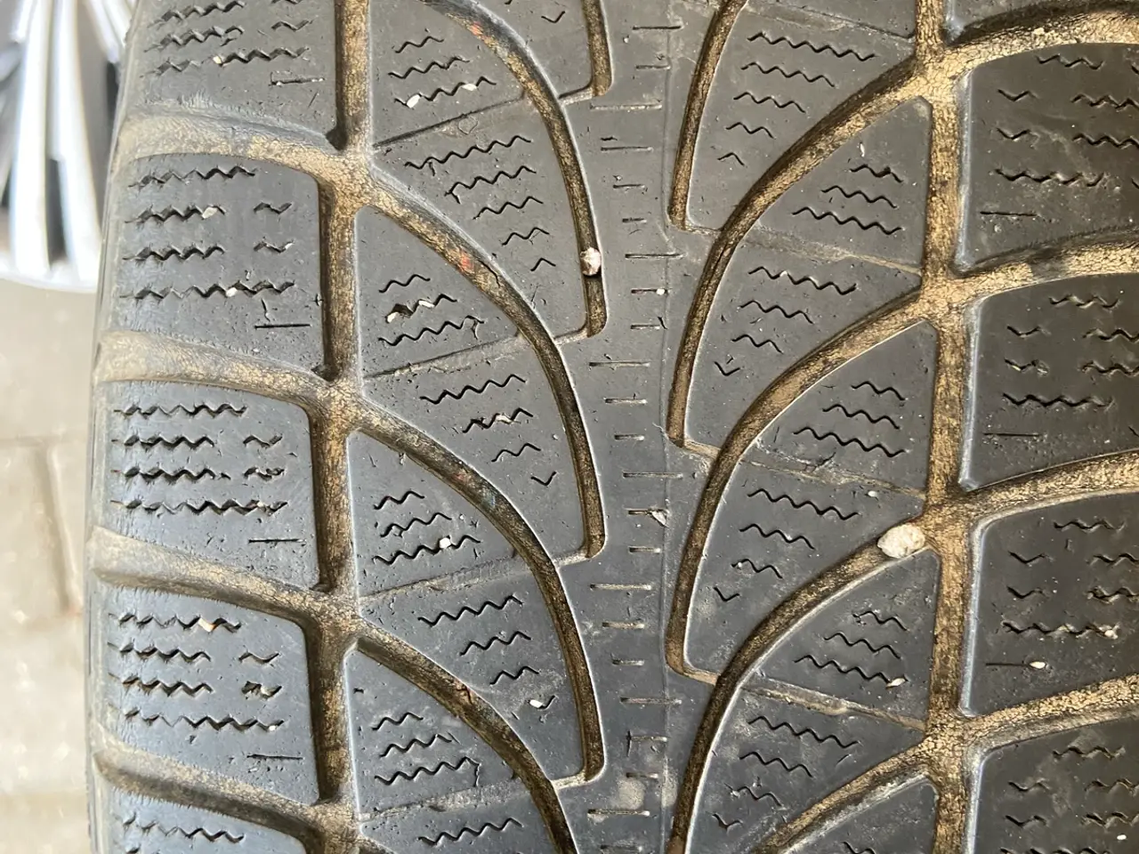 Billede 4 - Fine Vinterfælge/ Dæk Bridgestone Blizzar 215/60R