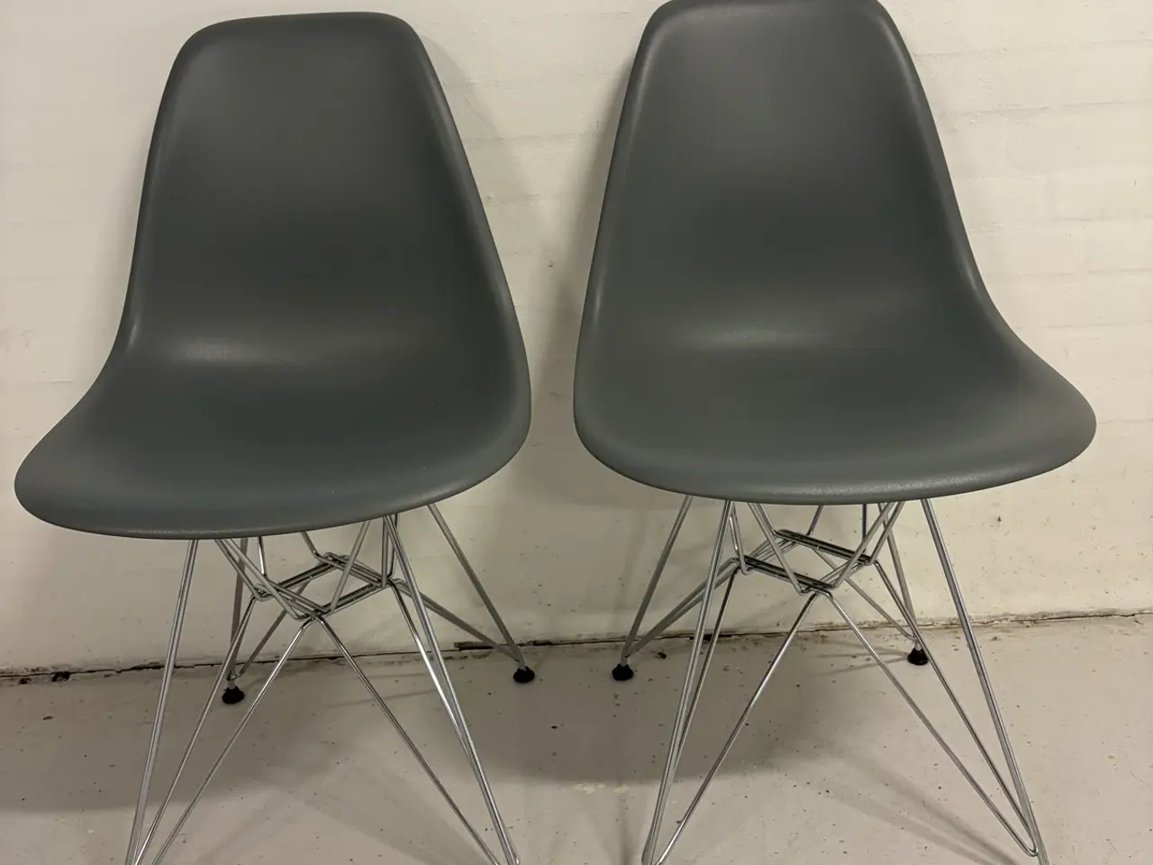 Billede 1 - Eames DSR grå spisebordsstole 2 stk.