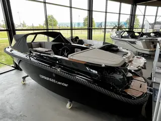 Corsiva 625 Tender 25 HK Yamaha/Udstyr