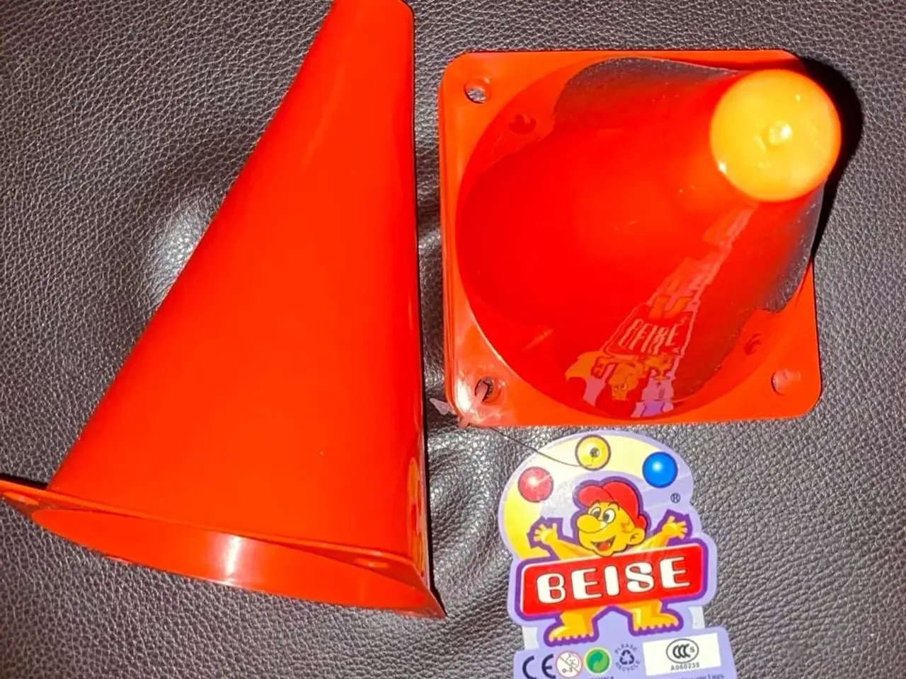 Billede 1 - Orange kegler