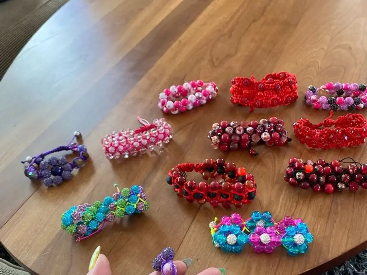 Billede 1 - Nye knyttede armbånd