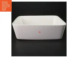 Rektangulært hvidt bl.a lasagne fad (str. 24x25 cm)