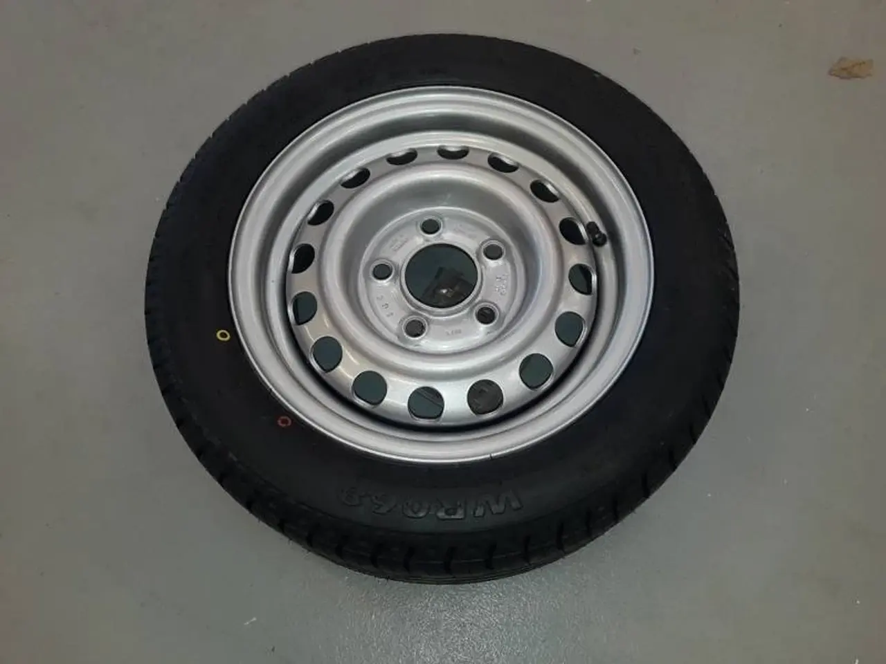 Billede 1 - 195/50R13 5x112 ET30 104/101N Hjul