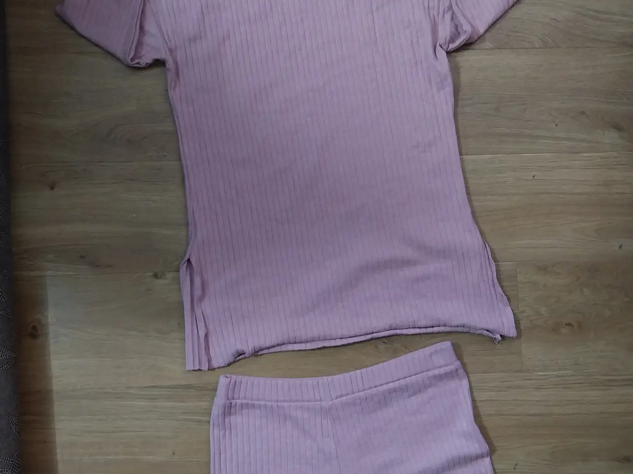 Billede 9 - Lyserød joggingdragt str. XL