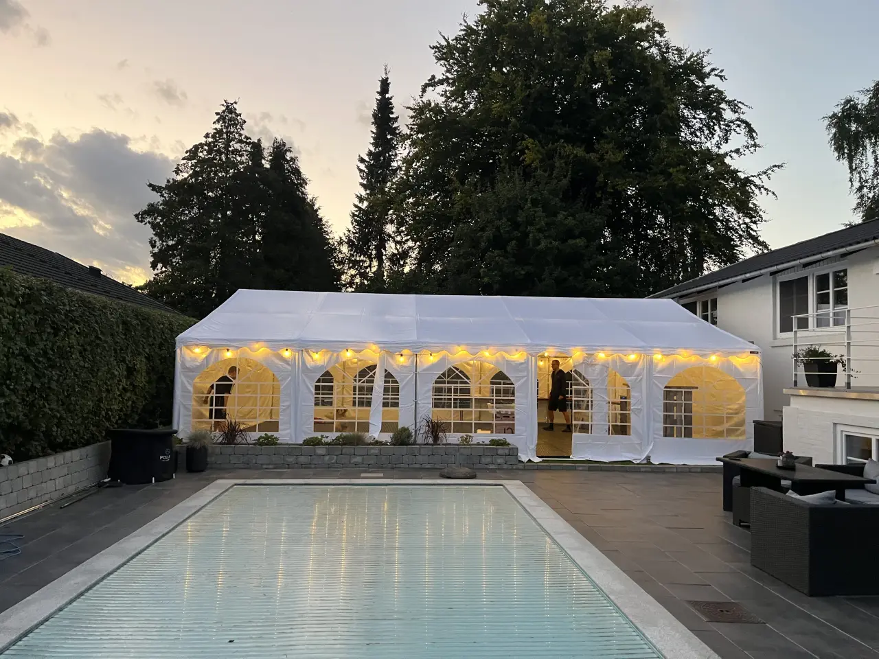 Billede 2 - Udlejning af partytelt 8x10m