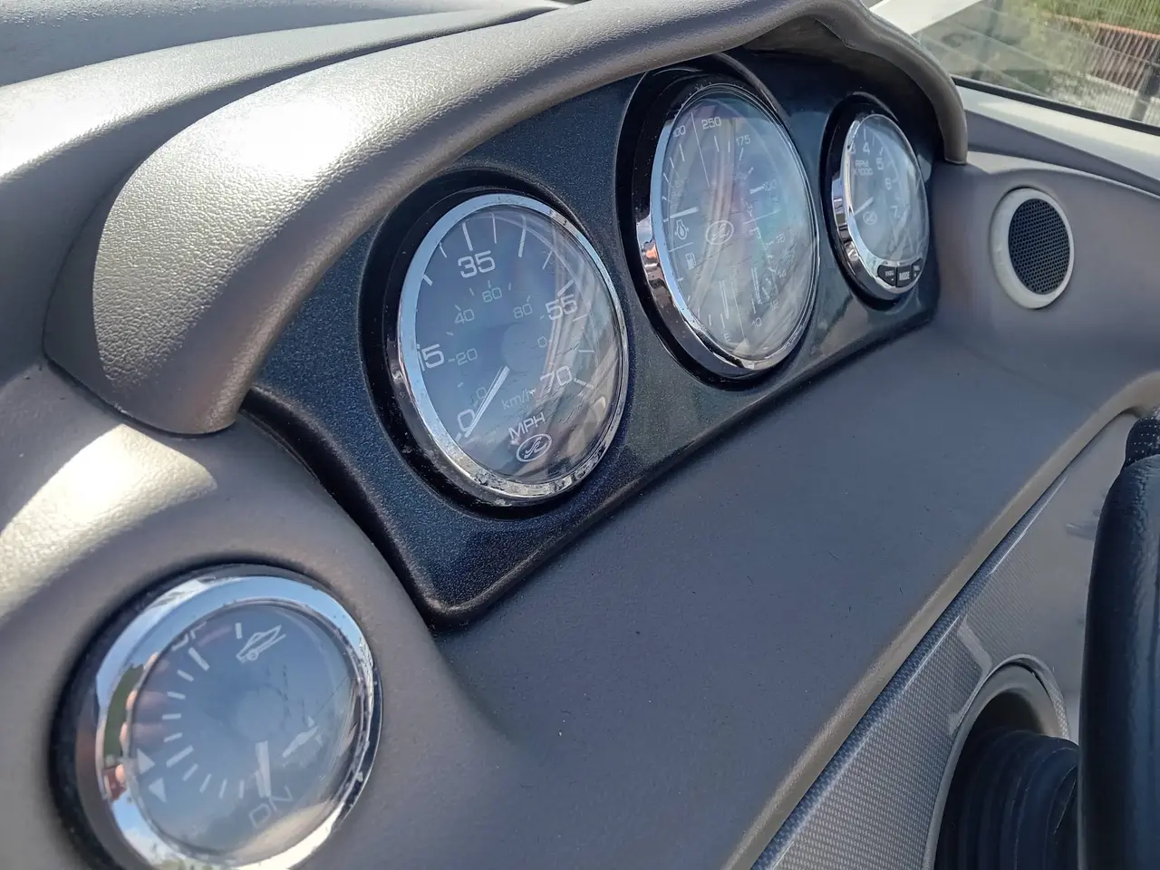 Billede 16 - Searay 220 Sunsport m/ Mercruiser 4.3 - Skarp efterårspris