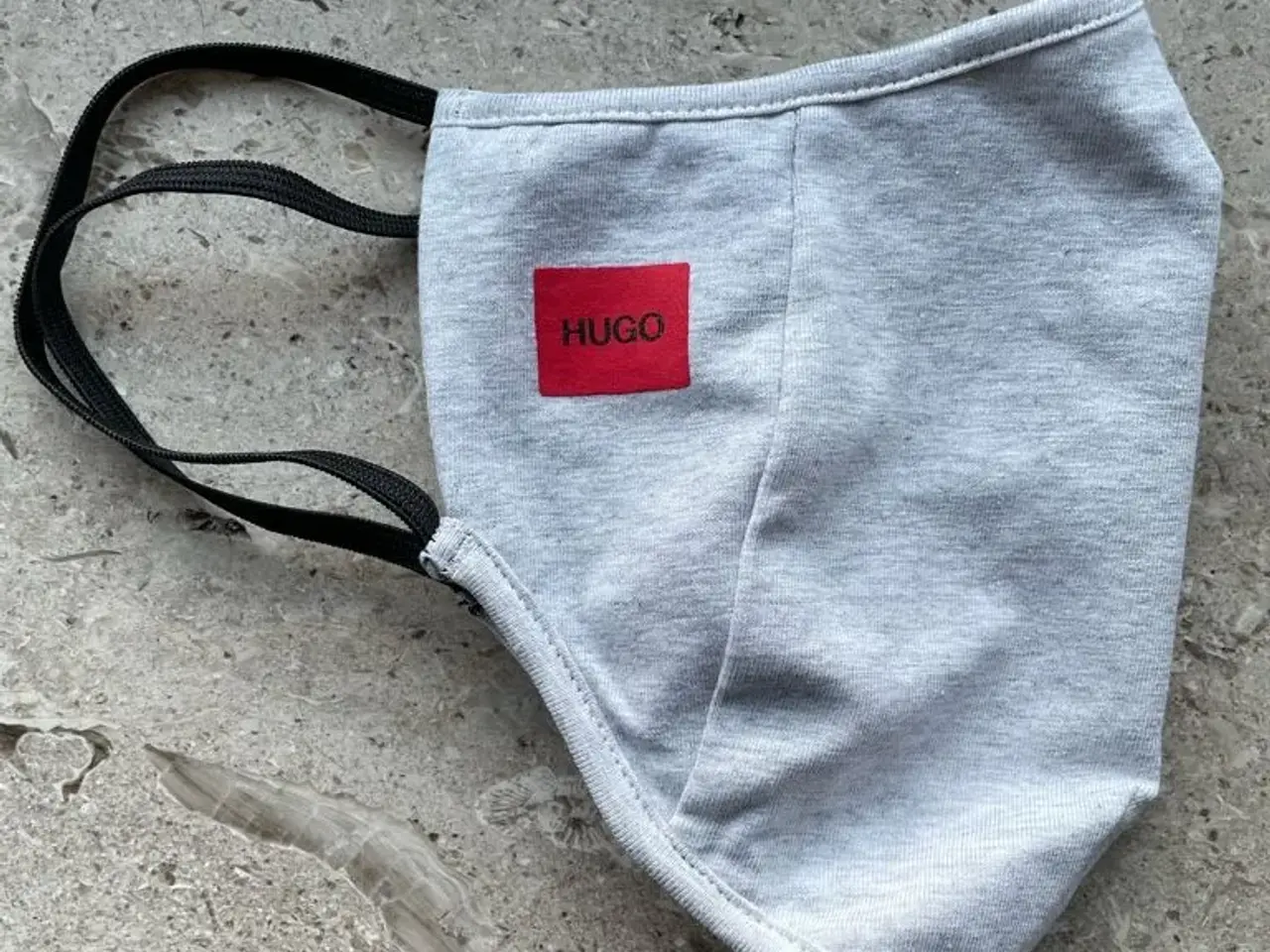 Billede 4 - To nye Hugo Boss mundbind