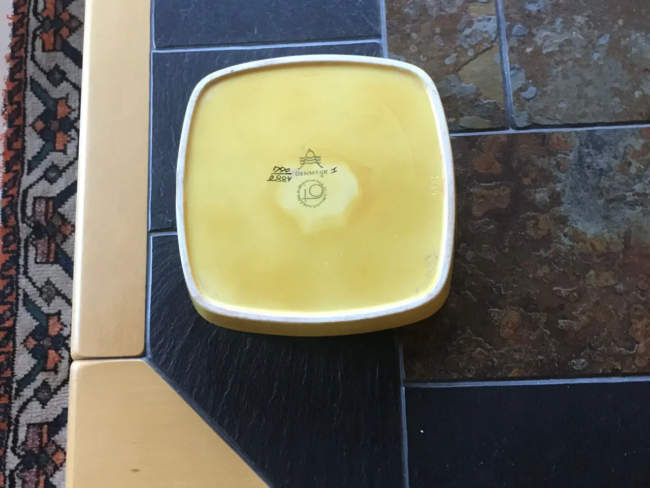 Billede 2 - Royal Copenhagen gult fad 90kr