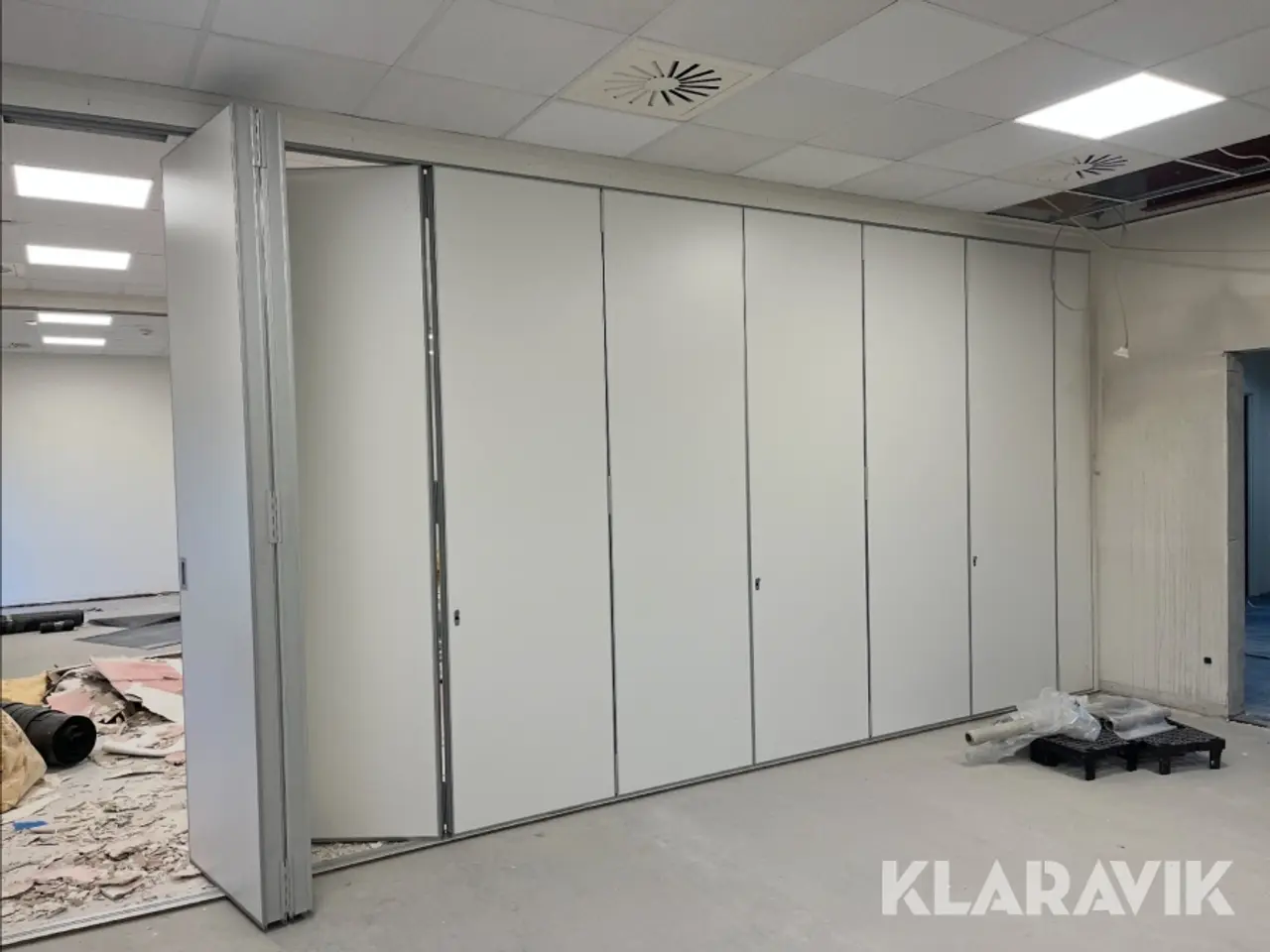 Billede 1 - Foldedør AB Consult 6,85 m med skinner