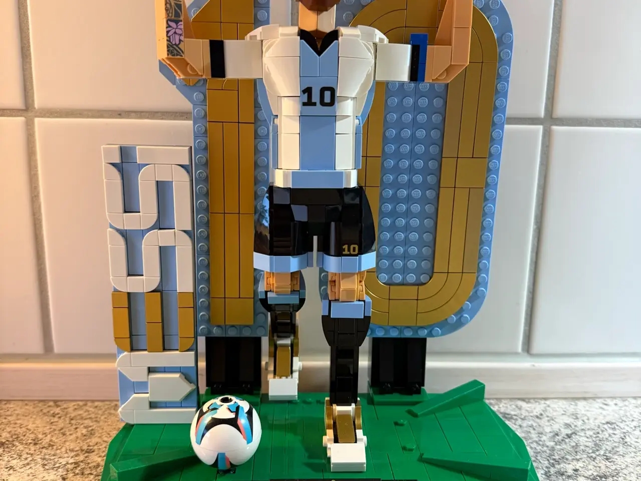 Billede 1 - Lego Messi figur 43015