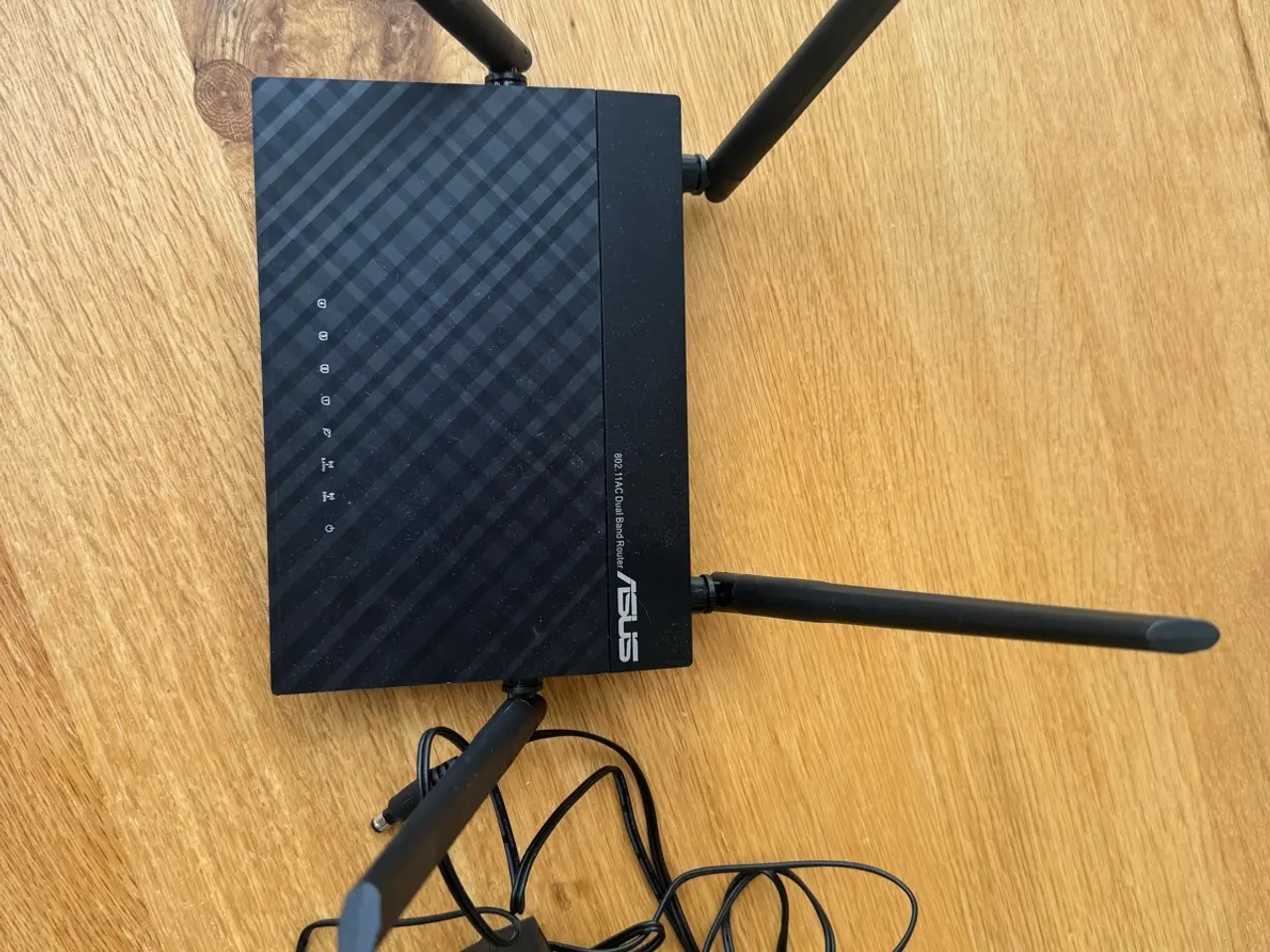Billede 2 - 2 stk: Asus 802.11AC Dual Band Router