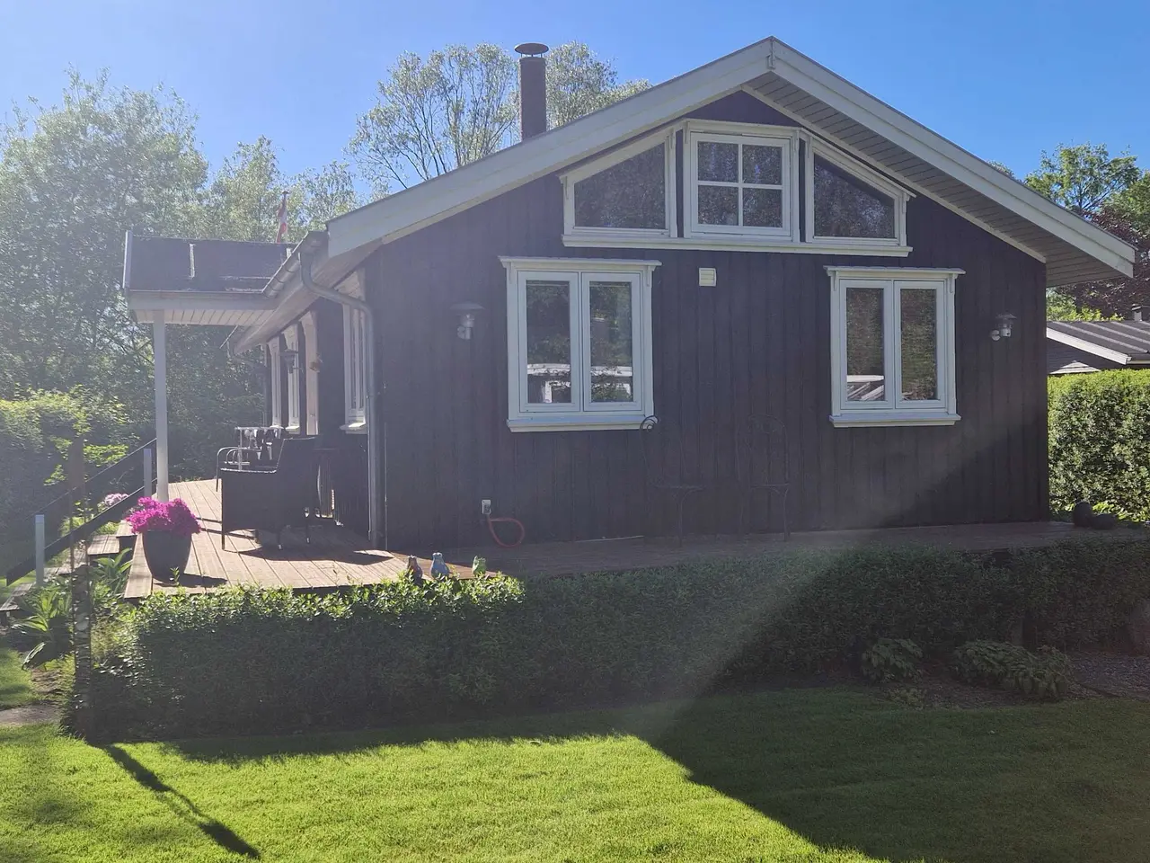 Billede 9 - Fritids/kolonihavehus, på stor grund.
