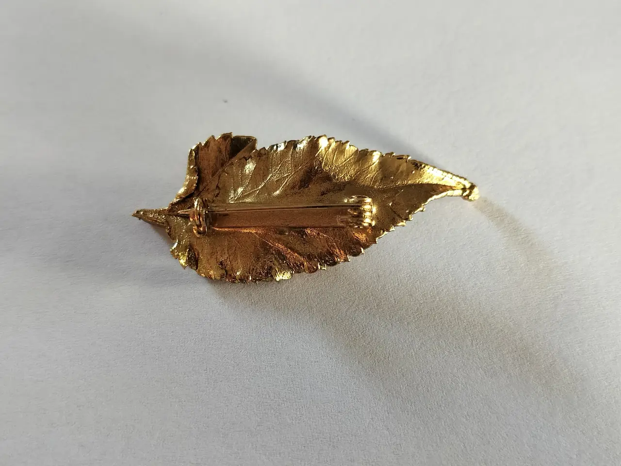 Billede 3 - Super Smuk Broche forgyldt med 24 karat guld