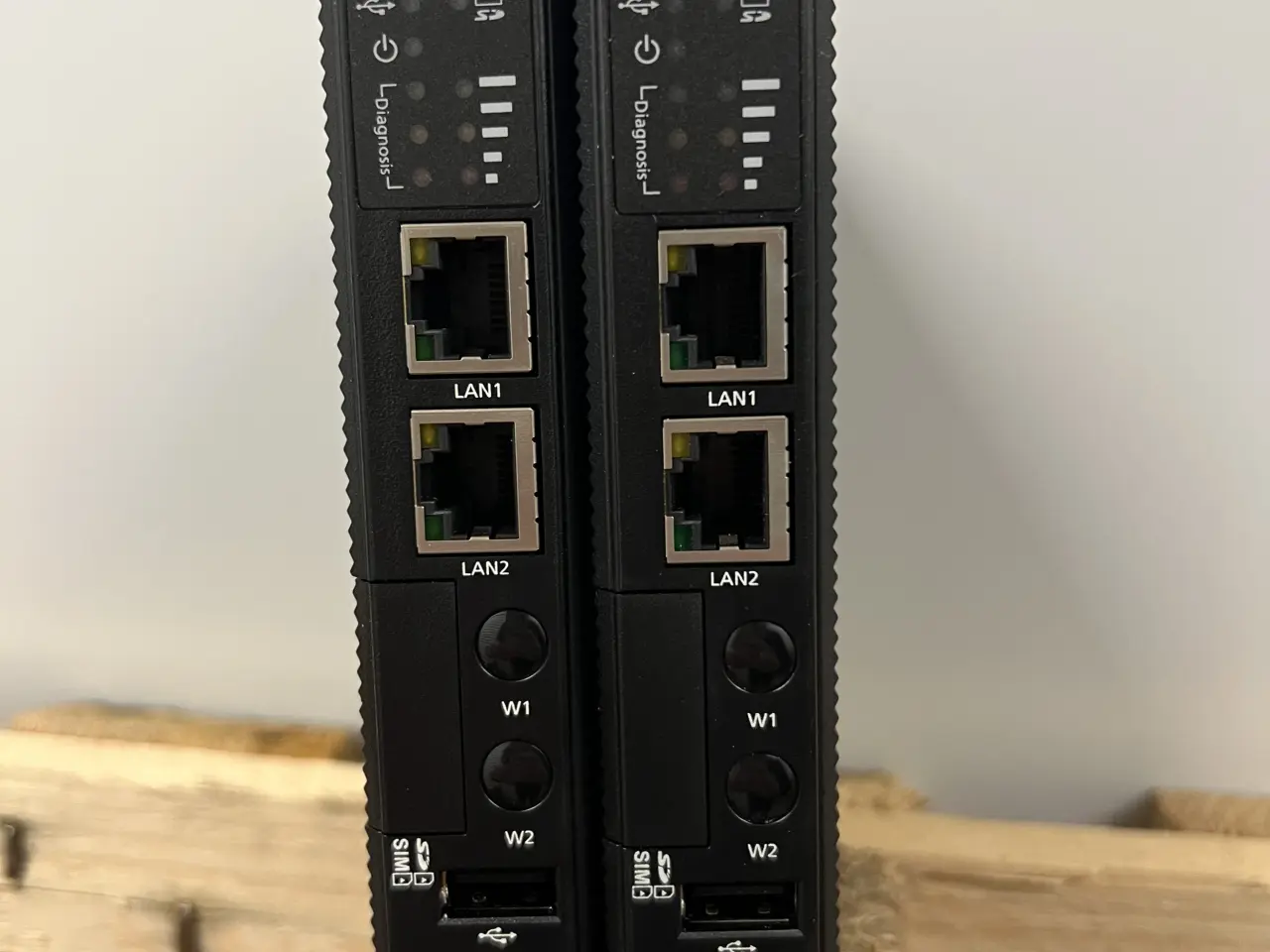 Billede 2 - Moxa UC-8132-LX DIN-skinne computer