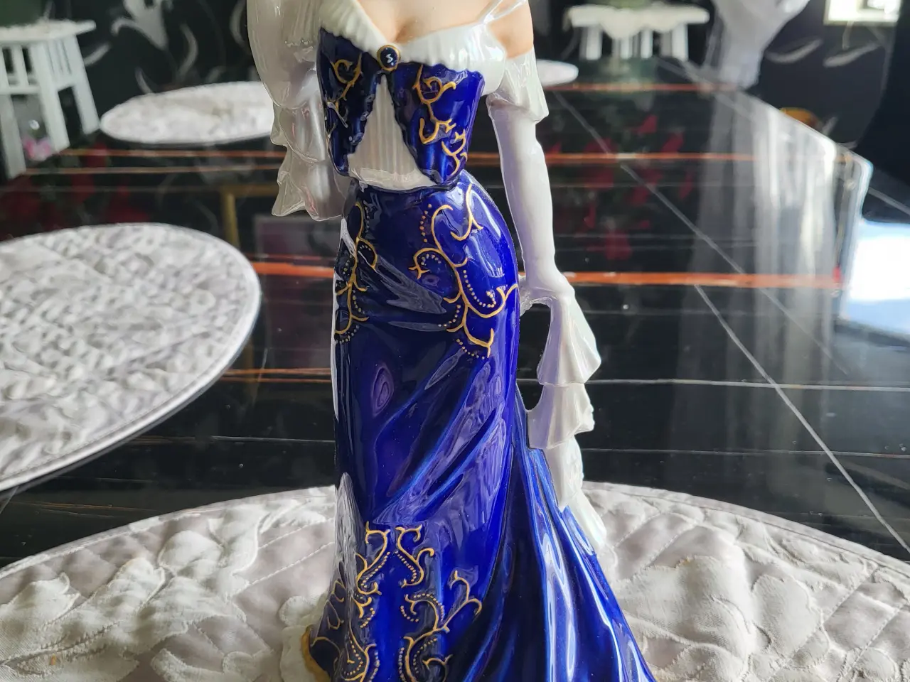 Billede 4 - DIANA VREELAND Figur