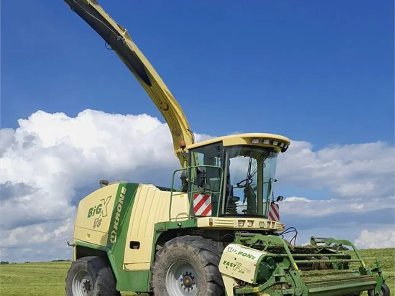 Billede 1 - Krone BiG X V8