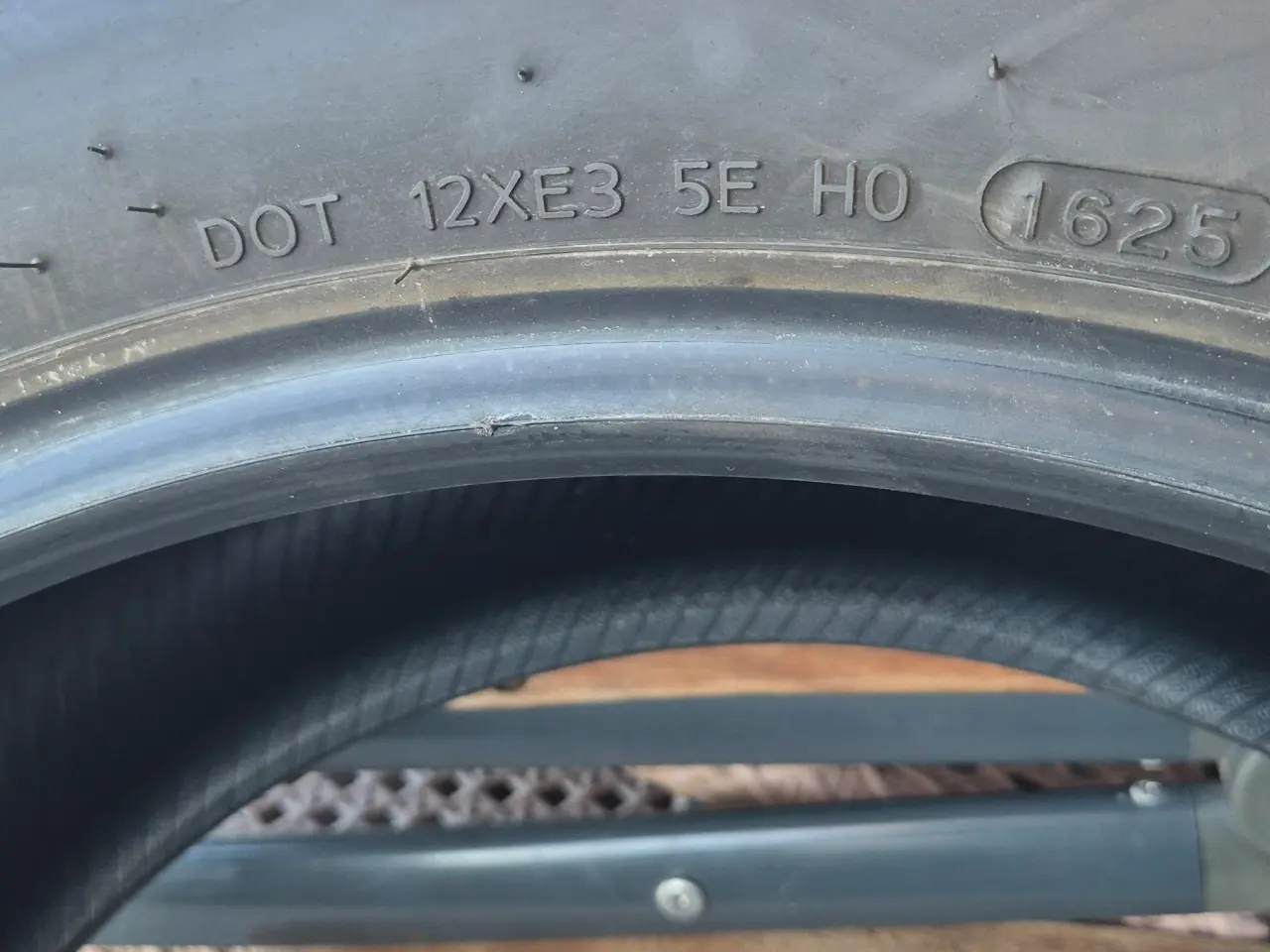 Billede 2 - 3 stk. lidt brugte 20" Hankook sommerdæk til Elbil