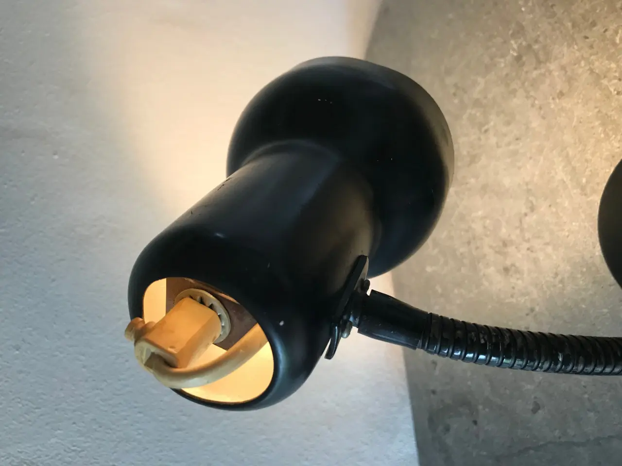 Billede 5 - Flot retro bordlampe (metal)