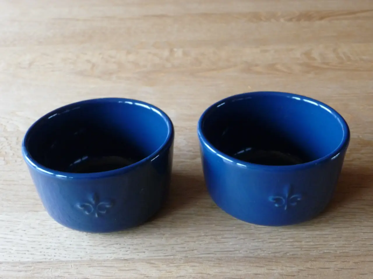 Billede 2 - ILDFAST SKÅL & 2 STK. RAMEKIN - FORTIGNAC Frankrig