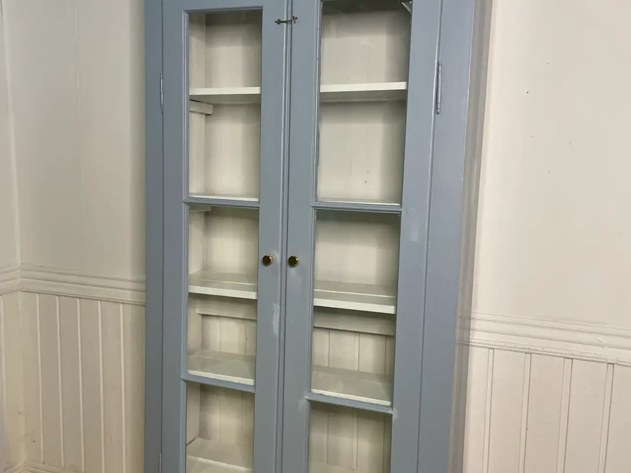 Billede 1 - 2,20cm høj vintage vitrine