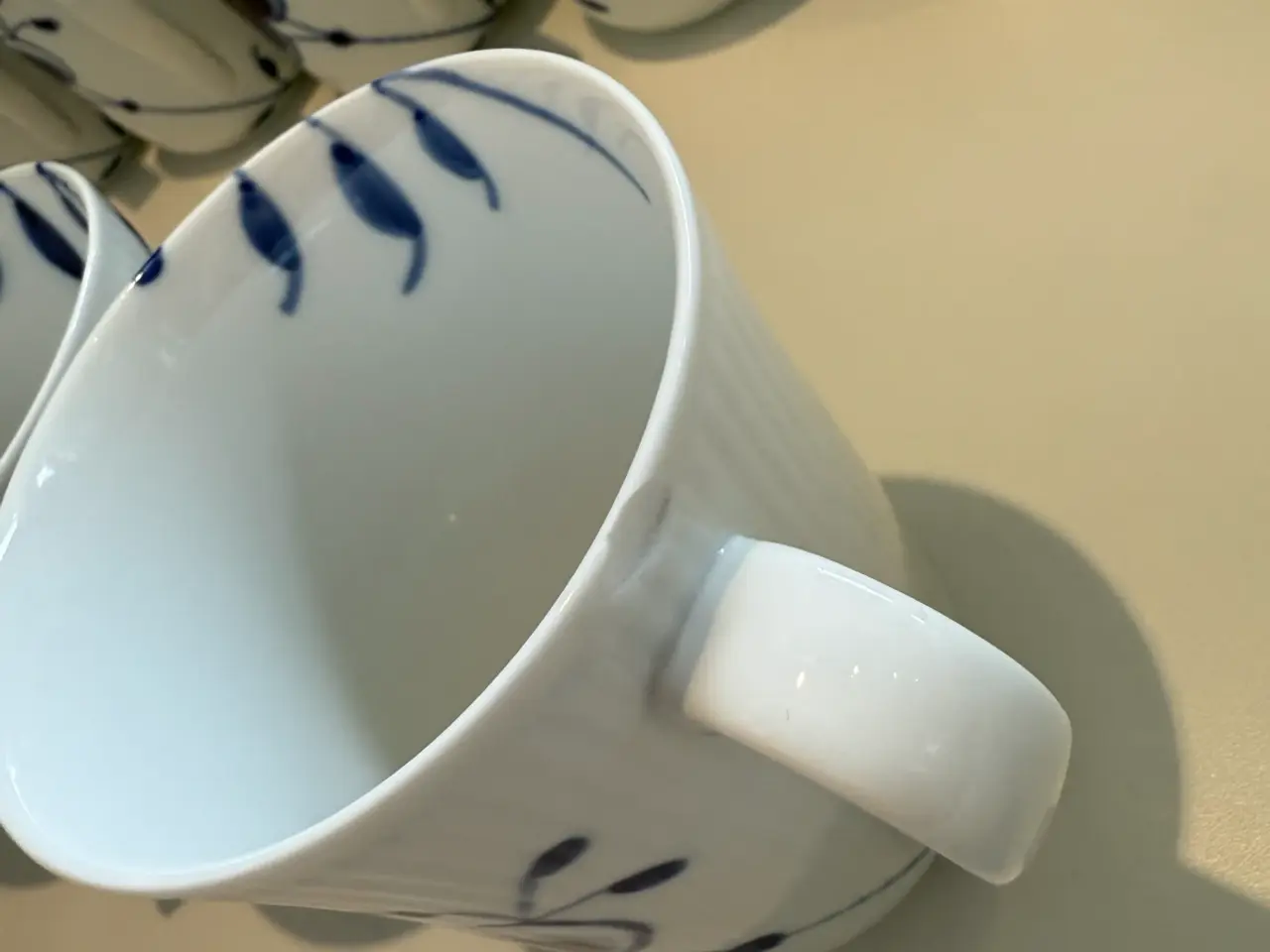 Billede 9 - Royal Copenhagen blå mega riflet