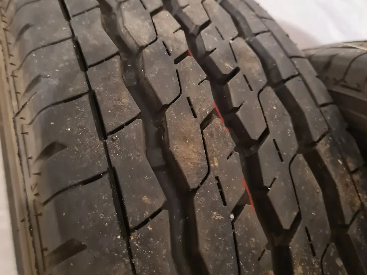 Billede 2 - Firestone 205/70R15C VANHAWK 2
