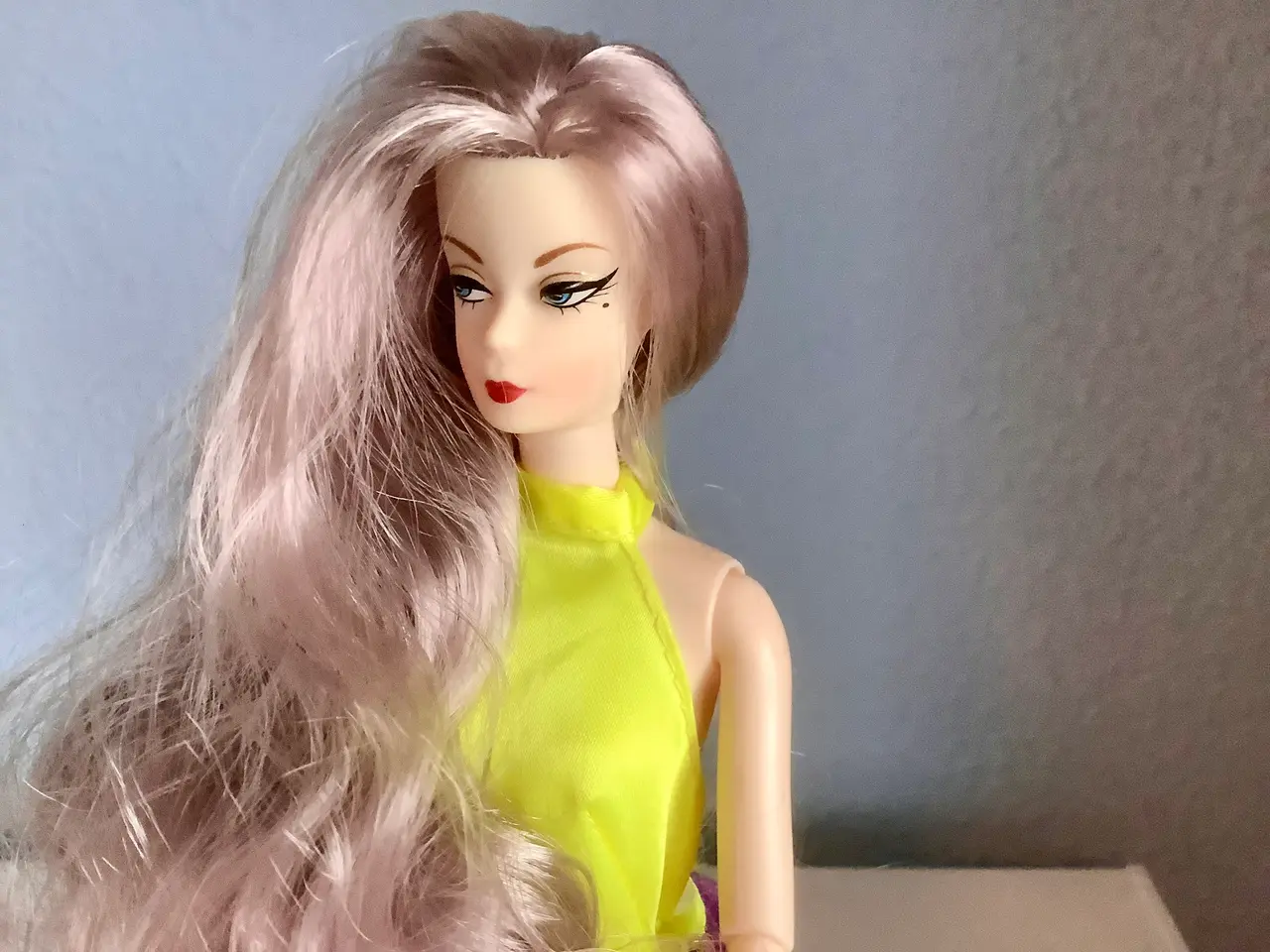 Billede 1 - Flot Modedukke i Barbie størrelse.