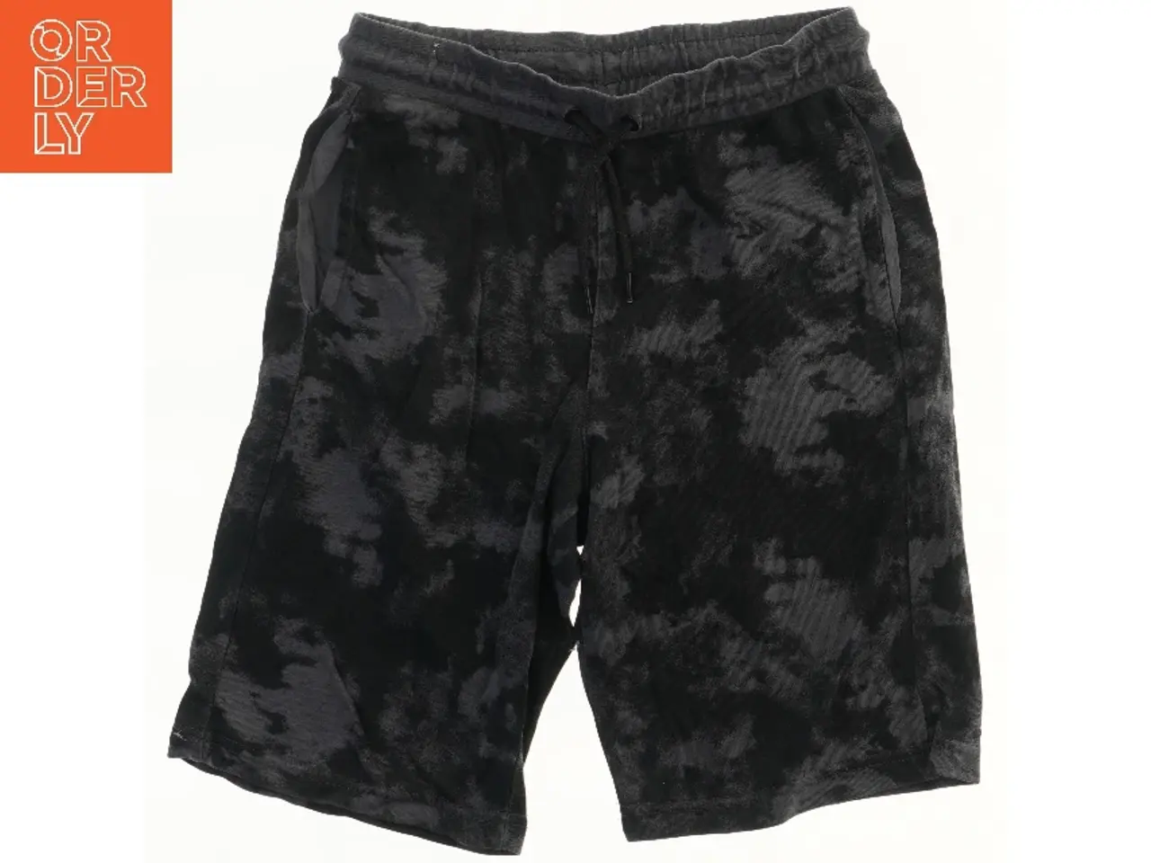 Billede 1 - Shorts med camouflage mønster fra H&M (str. 152)