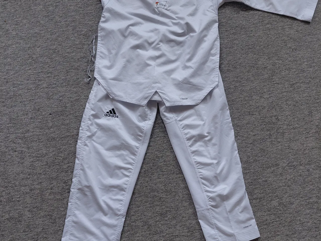 Billede 1 - Adidas taekwondo dobok/dragt