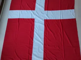 Dannebrog 162 x 215 cm