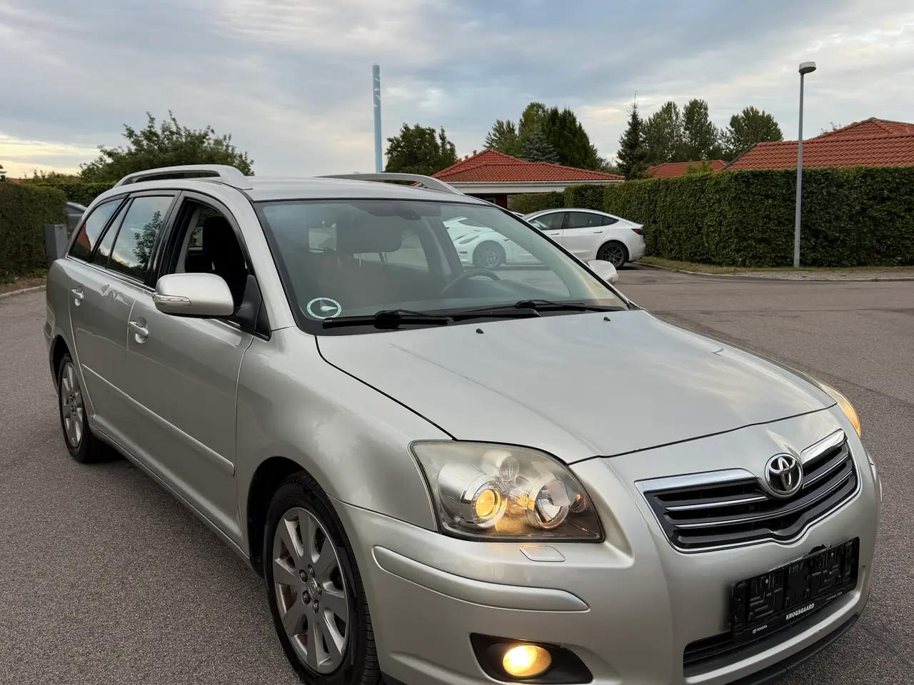 Billede 3 - Toyota Avensis 1.8 - nysynet