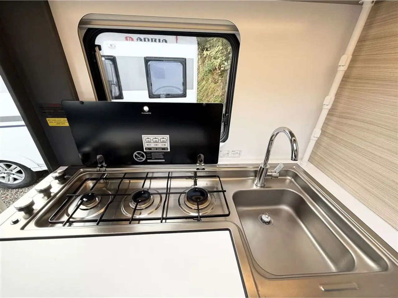 Billede 13 - 2023 - Adria Altea 502 UL Enkeltsenge-Lamel-Gulvtemp.-Mover-Telt