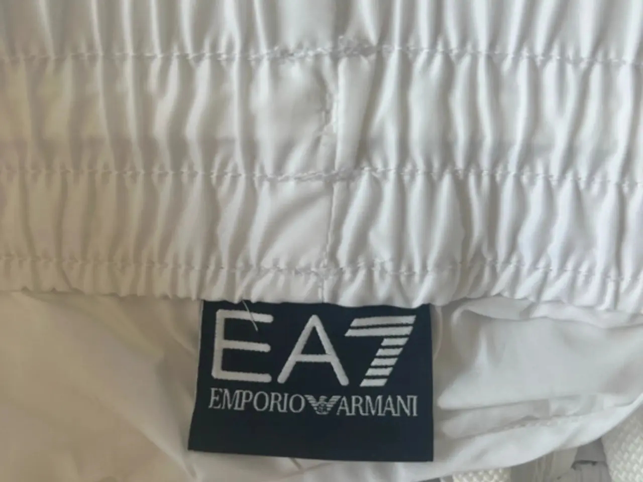Billede 5 - Hvid EA7 tracksuit 