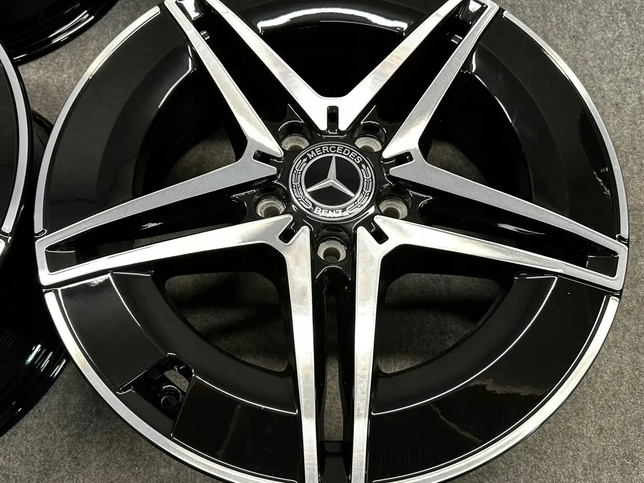 Billede 9 - MERCEDES EQA EQB KLASSE 18 AMG S243 W243 7,5J x18"